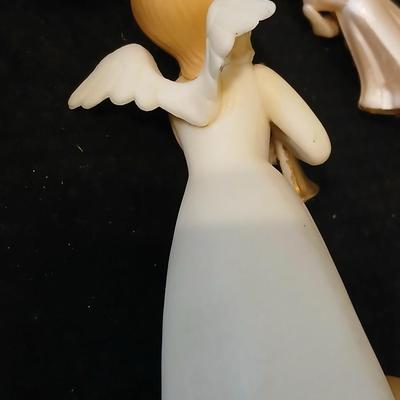 Small angels - Wood carved angels - Vintage British Hong Kong angels - Kissing angels