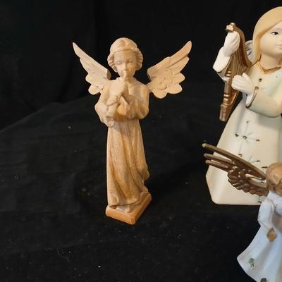 Small angels - Wood carved angels - Vintage British Hong Kong angels - Kissing angels