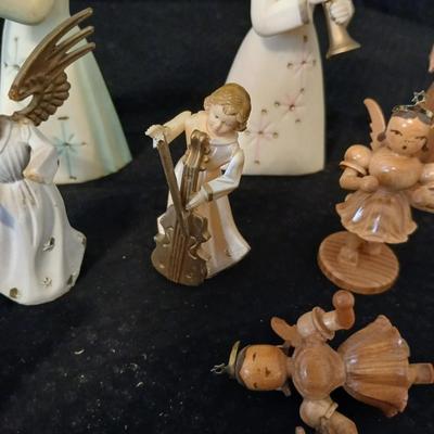 Small angels - Wood carved angels - Vintage British Hong Kong angels - Kissing angels