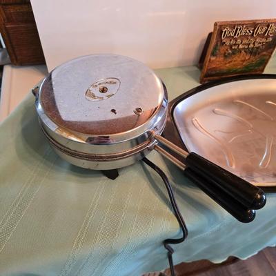 Vintage Kitchen items - Vitantonio Pizzelle Maker - Salton Hotray Bun Warmer Electric Bread Bun Warmer -"God Bless Our Home"...