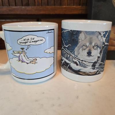 Brand new Cusinart coffee maker with a collection of mugs - including two insulated mugs and a turntable / lazy Susan