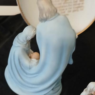 Religious decorative items - Nativity Scene Holy Family -Madonna & Child trinket box - Christian cross made of resin - framed Jesus...