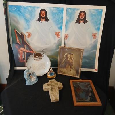 Religious decorative items - Nativity Scene Holy Family -Madonna & Child trinket box - Christian cross made of resin - framed Jesus...