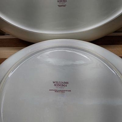 Sale Photo Thumbnail #168: This is a lot including a Williams Sonoma retired Snowman pattern oval platter and serving bowl, a Willams Sonoma cutting board, a light wood bowl, a footed dark wood bowl, and a miscellaneous cutting board. You are bidding on the lot meaning you must pay