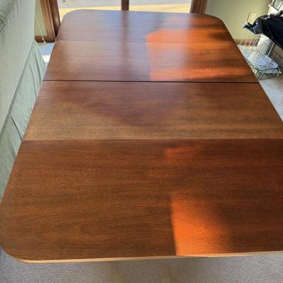 Drop Leaf Table With Triple Pedestal (D-MG)