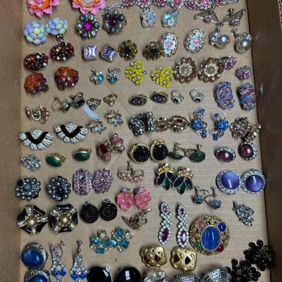 Sale Photo Thumbnail #349: Includes some designer pieces (including Ivana Trump), earrings (including clip-ons), necklaces, brooches, pins, and more. Total of 100+ pieces. [RM]