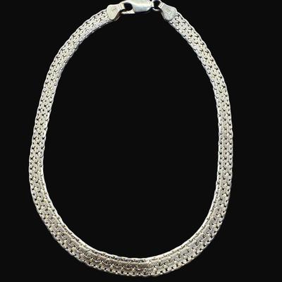 Sale Photo Thumbnail #354: **WIRE TRANSFER IS REQUIRED IF SHIPPED.** [6.98g] This is a Royal or Spiga style chain. The clasp works as it should. There is age related wear. Measurement: 8.5”L. Pre-auction estimate: $500-$700. **ALL PRECIOUS METALS SALES ARE FINAL. NO REFUNDS WILL 