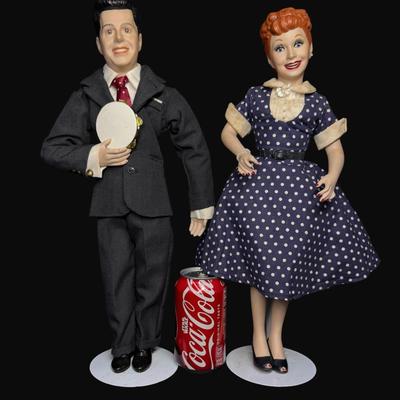 Sale Photo Thumbnail #399: From the Hamilton Collection. Measurement: 17.5”H. [JP]