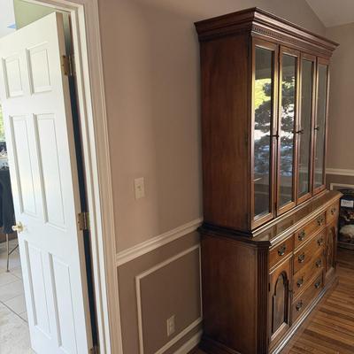 Two Piece China Hutch (DR-MG)