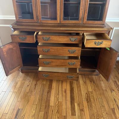 Two Piece China Hutch (DR-MG)