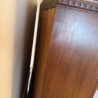 Two Piece China Hutch (DR-MG)