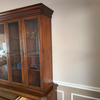 Two Piece China Hutch (DR-MG)