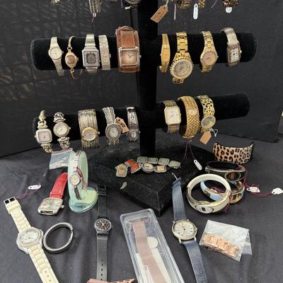 Sale Photo Thumbnail #42: Ladies Vintage and Modern watches