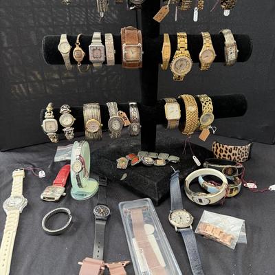 Sale Photo Thumbnail #40: Ladies Vintage and Modern watches