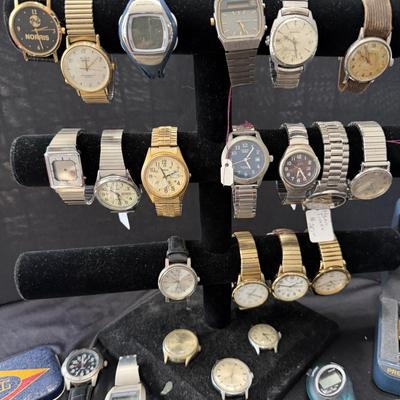 Sale Photo Thumbnail #50: Men’s Vintage and Modern Watches fossil and Addis and more.