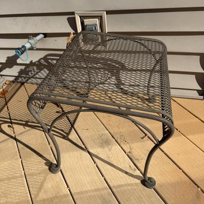 Metal Chair & Ottoman (UD-MG)