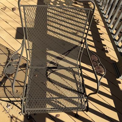 Metal Patio Table & Four Chairs (UD-MG)