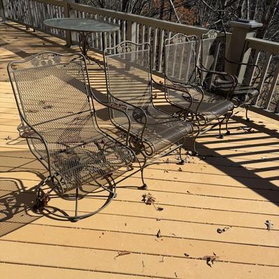 Metal Patio Table & Four Chairs (UD-MG)