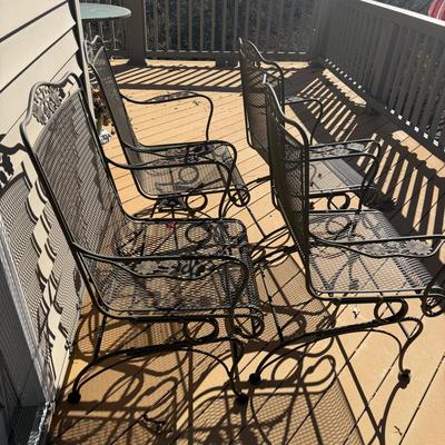 Metal Patio Table & Four Chairs (UD-MG)