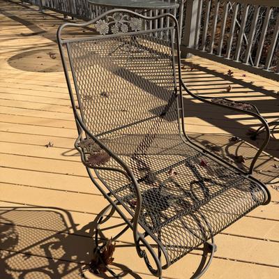 Metal Patio Table & Four Chairs (UD-MG)