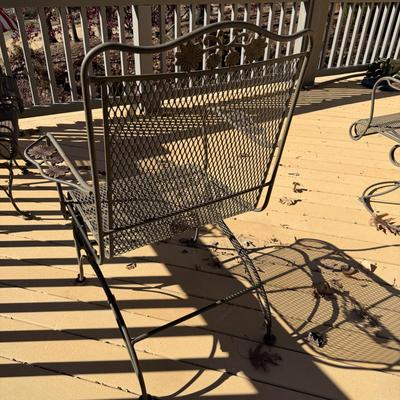 Metal Patio Table & Four Chairs (UD-MG)