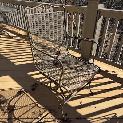 Metal Patio Table & Four Chairs (UD-MG)
