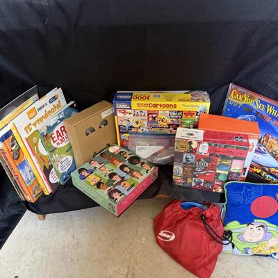 Sale Photo Thumbnail #66: Children Books, games & puzzles