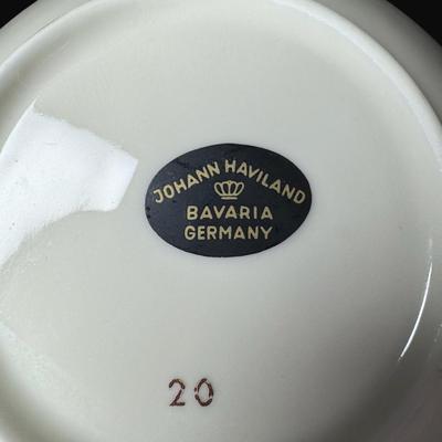 Sale Photo Thumbnail #487: Service for six. [RE]