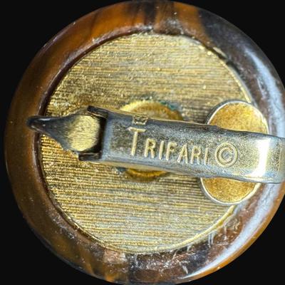 Sale Photo Thumbnail #511: Includes bracelets, pins, earrings, and a necklace. Total of seven pieces. [RM]