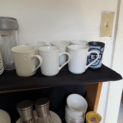 Sale Photo Thumbnail #156: Philippe Richard Trellus Dishes, 52 PC set
Salt and Pepper Shakers