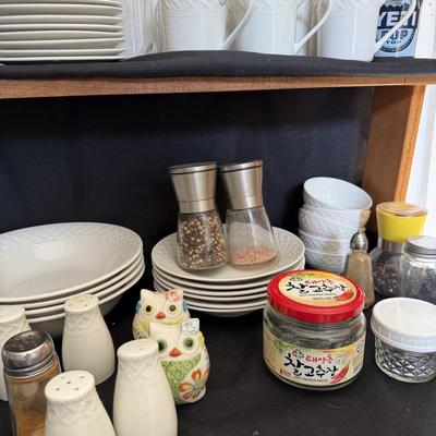 Sale Photo Thumbnail #153: Philippe Richard Trellus Dishes, 52 PC set
Salt and Pepper Shakers