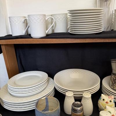 Sale Photo Thumbnail #155: Philippe Richard Trellus Dishes, 52 PC set
Salt and Pepper Shakers