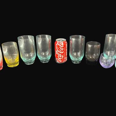 Sale Photo Thumbnail #539: Total of nine pieces. Measurement of largest: 5.5”H. Pre-auction estimate: $100-$150. [RE]