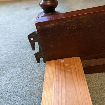 A Pair of Antique Twin Beds (BGB-SS)