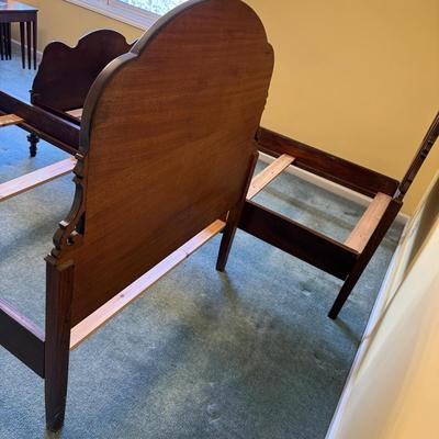 A Pair of Antique Twin Beds (BGB-SS)