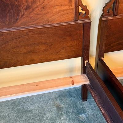 A Pair of Antique Twin Beds (BGB-SS)