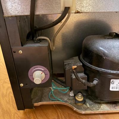 Bauer Wine Refrigerator (BL-MG)