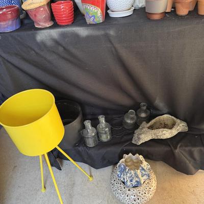 Sale Photo Thumbnail #187: Plant pots All shapes and colors.