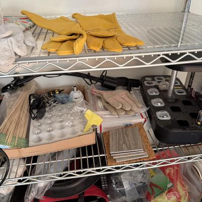 Sale Photo Thumbnail #192: Plant grow lights and Potting items.

Shelf not included