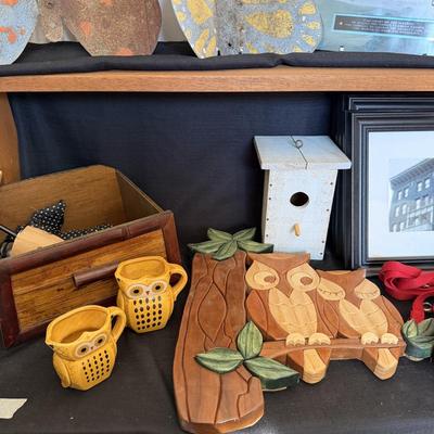 Sale Photo Thumbnail #197: Metal tub, Metal butterflies, shelf, wood owl, and more.