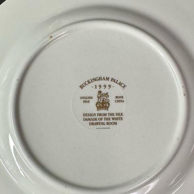 Sale Photo Thumbnail #606: Includes a Royal Worcester cake plate and server, Buckingham Palace English china, Herend Hungary hand painted coffee pot, and a Villeroy & Boch porcelain tea pot. Total of six pieces. Measurement of largest: 11” Diameter. [CS]