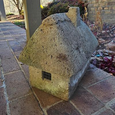 Cement Cottage Yard Art (BY-JS)