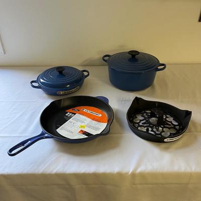 LeCrueset Cookware and Warming Plate (BP-BC)