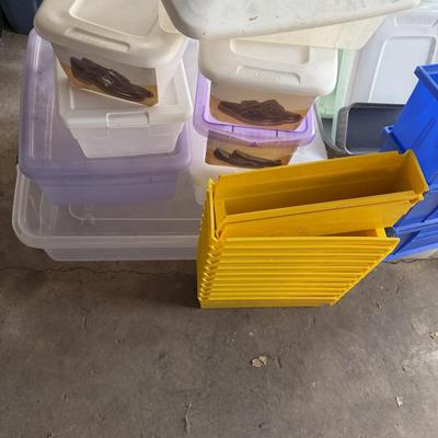 Sale Photo Thumbnail #229: Plastic Storage Containers different Sizes.