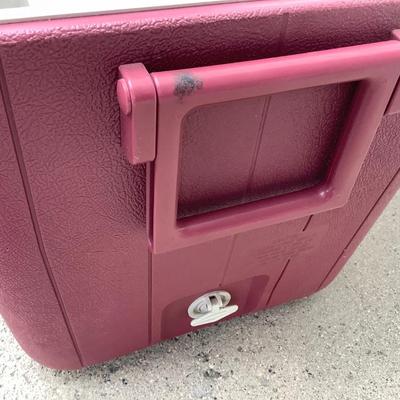 Sale Photo Thumbnail #473: This is a great modern plastic Coleman cooler