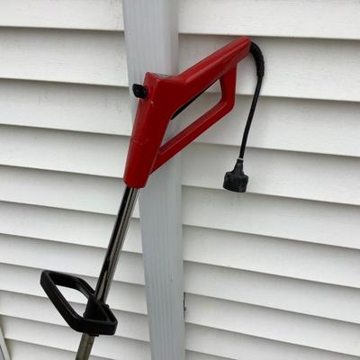 Sale Photo Thumbnail #477: Electric Toro Snow shovel, just in time for winter.