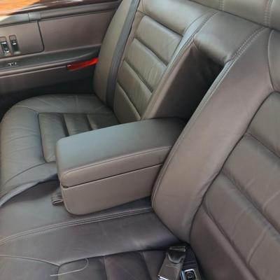 1994 Cadillac 6-person Passenger car - ninth-generation Cadillac DeVille sedan.211817 miles