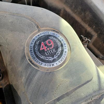 1994 Cadillac 6-person Passenger car - ninth-generation Cadillac DeVille sedan.211817 miles