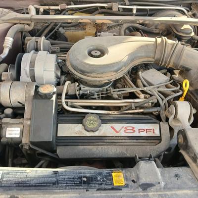 1994 Cadillac 6-person Passenger car - ninth-generation Cadillac DeVille sedan.211817 miles