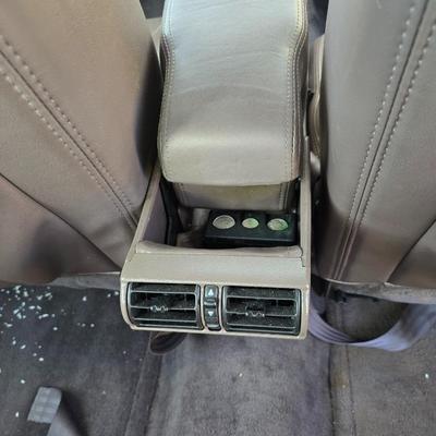 1994 Cadillac 6-person Passenger car - ninth-generation Cadillac DeVille sedan.211817 miles